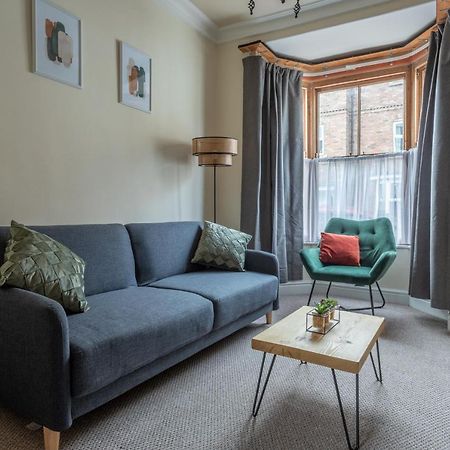Milton Stays - Cosy 2 Bed House, 15 Min Walk To York City Center, For Up To 6 - With Period Features, Fireplace, Superfast Wi-Fi, Private Garden, Free On Street Parking Kültér fotó