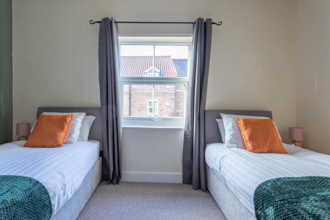 Milton Stays - Cosy 2 Bed House, 15 Min Walk To York City Center, For Up To 6 - With Period Features, Fireplace, Superfast Wi-Fi, Private Garden, Free On Street Parking Kültér fotó