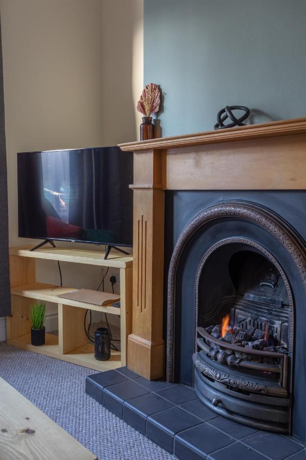 Milton Stays - Cosy 2 Bed House, 15 Min Walk To York City Center, For Up To 6 - With Period Features, Fireplace, Superfast Wi-Fi, Private Garden, Free On Street Parking Kültér fotó