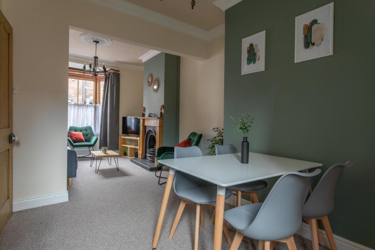 Milton Stays - Cosy 2 Bed House, 15 Min Walk To York City Center, For Up To 6 - With Period Features, Fireplace, Superfast Wi-Fi, Private Garden, Free On Street Parking Kültér fotó